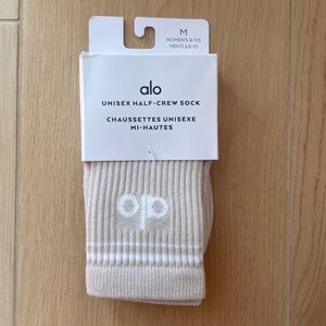 ALO yoga half crew socks
